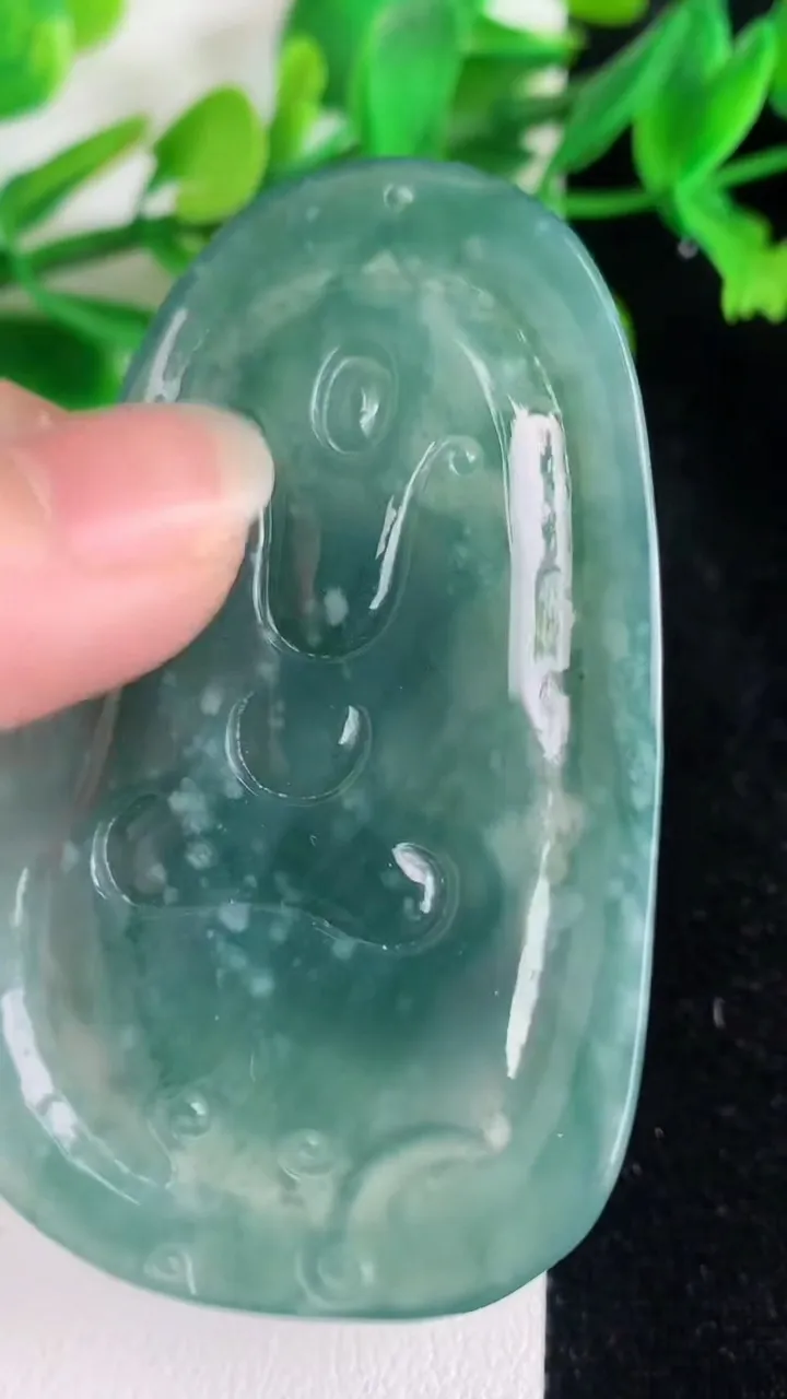 天然A货翡翠蓝水普贤菩萨吊坠，尺寸 65.4-39.6-4.3，重: 22.99g
6月21日