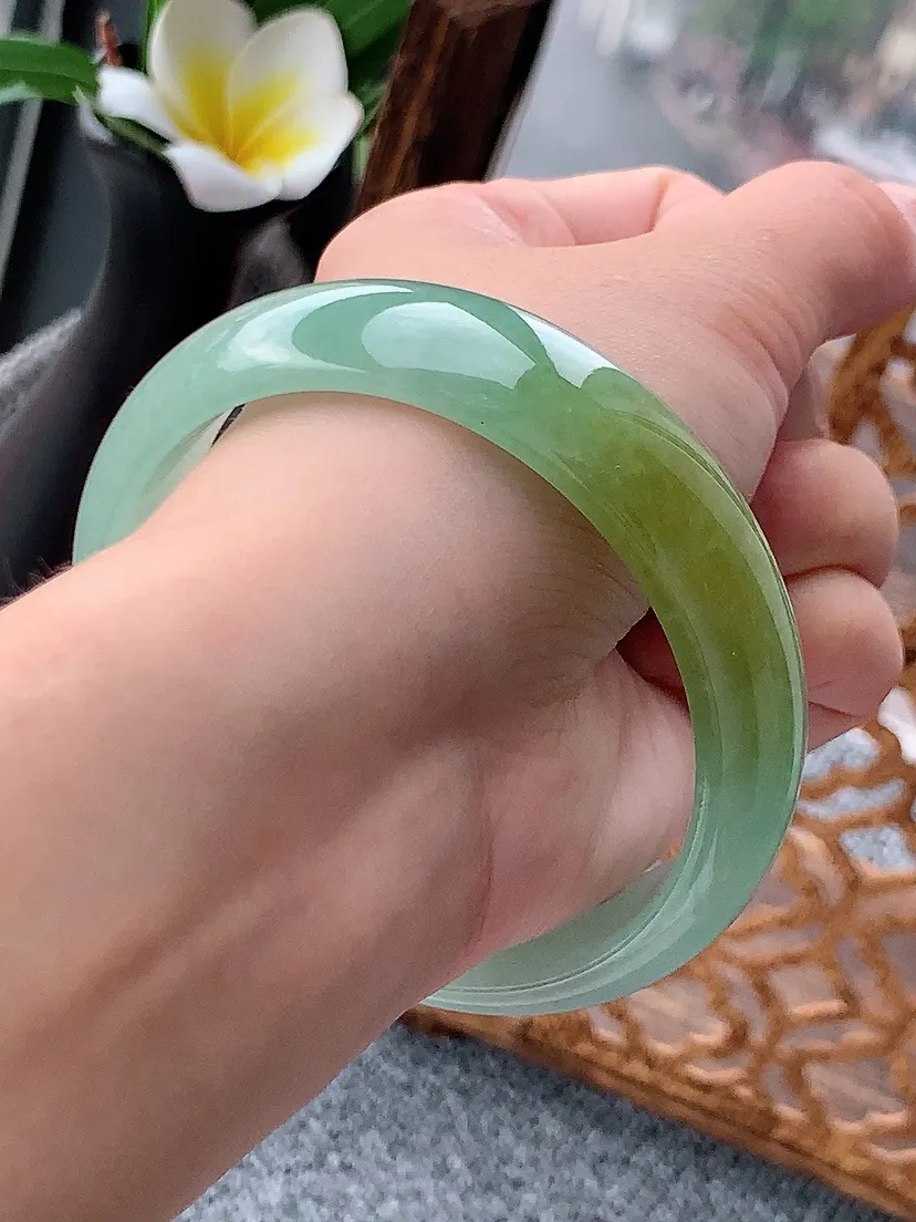天然A货翡翠飘黄翡轮胎边宽边正装正圈手镯59-60大圈口尺寸59.5×16×7mm 重量66.11g 0620