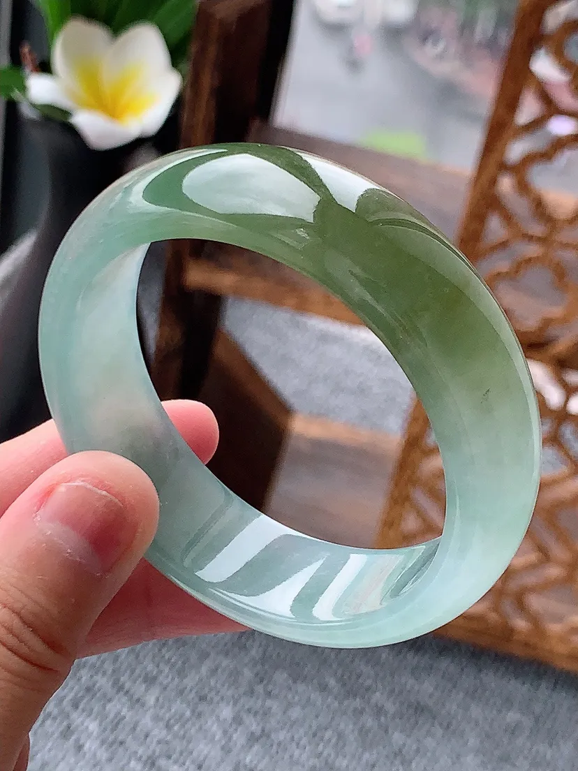 天然A货翡翠飘黄翡轮胎边宽边正装正圈手镯53-54圈口尺寸53×16.5×7.2mm 重量64.13