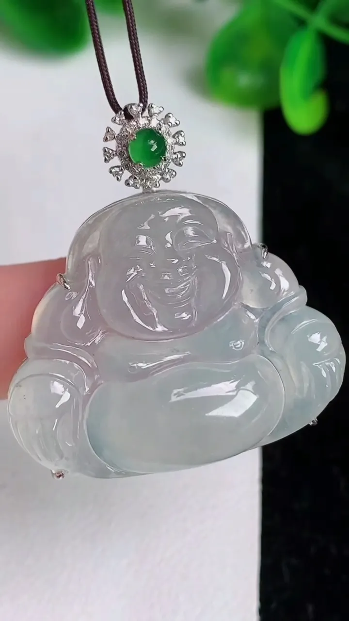 天然A货翡翠佛公吊坠，尺寸28.8-35.2-8.8，重量:11.77g
6月21日