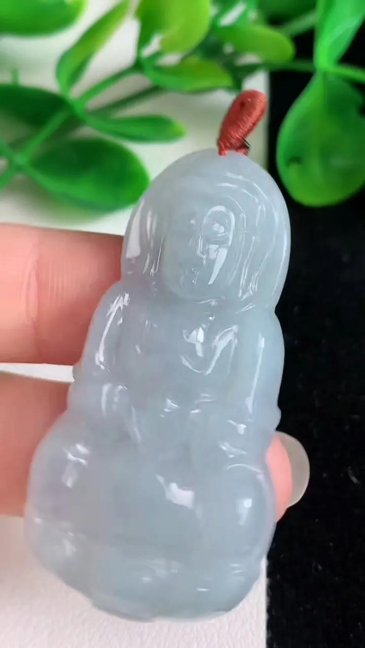 天然A货翡翠观音菩萨吊坠，尺寸49.4-25.4-6.2，重量:14.17g
6月21日