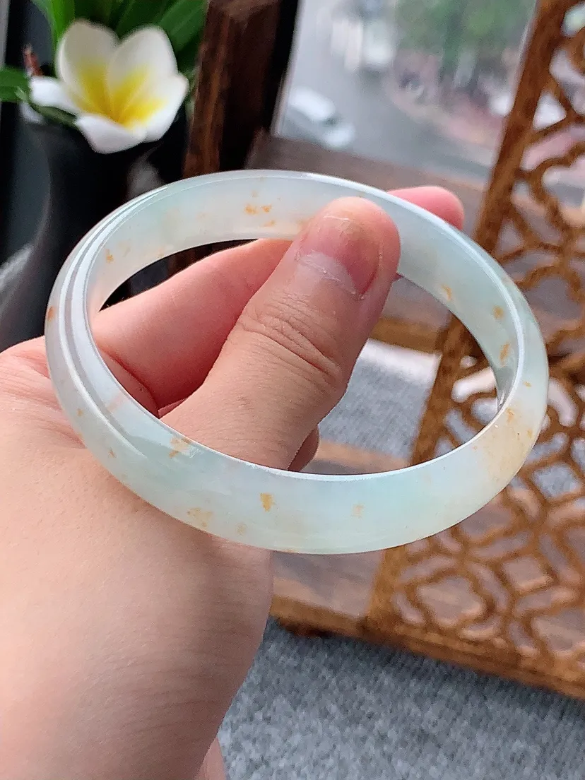 天然A货翡翠飘黄翡正装正圈手镯58-59圈口尺寸58.8×12×6mm 重量42.16g 0620