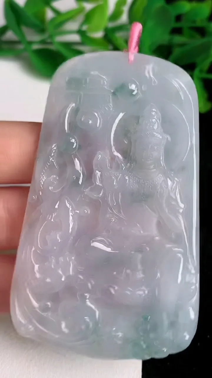 天然A货翡翠飘花大势至观音菩萨吊坠，尺寸73.7-45-5，重量:40.00g
6月21日