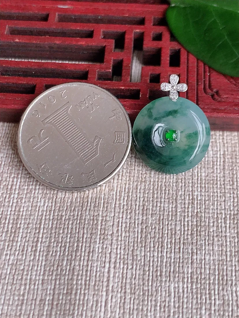 天然A货翡翠18K飘花平安扣吊坠尺寸21.3×16.5×4.5m量2.80g 0621