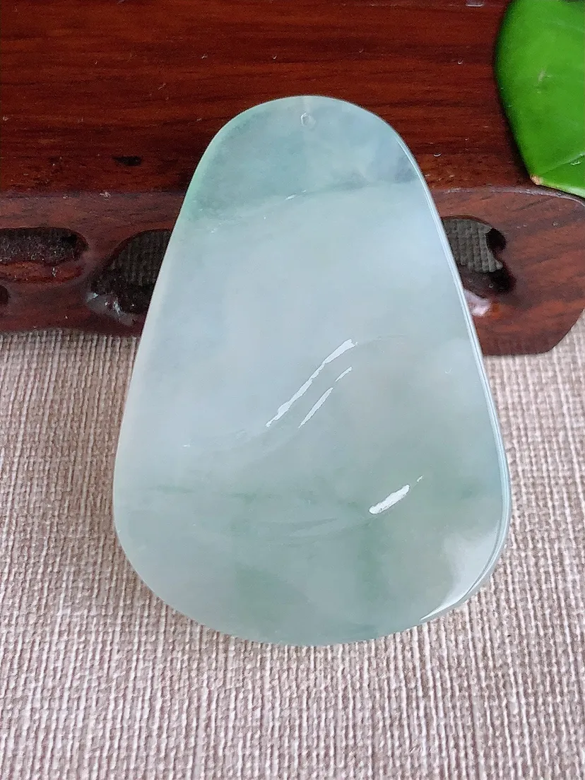 天然A货翡翠冰润晴底大日如来吊坠尺寸54.2×37.8×6m量24.95g 0621