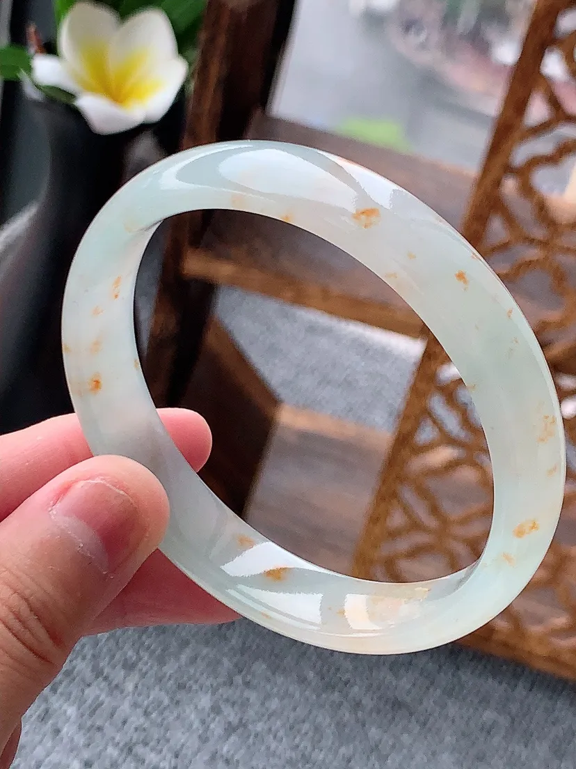 天然A货翡翠飘黄翡正装正圈手镯58-59圈口尺寸58.8×12×6mm 重量42.16g 0620
