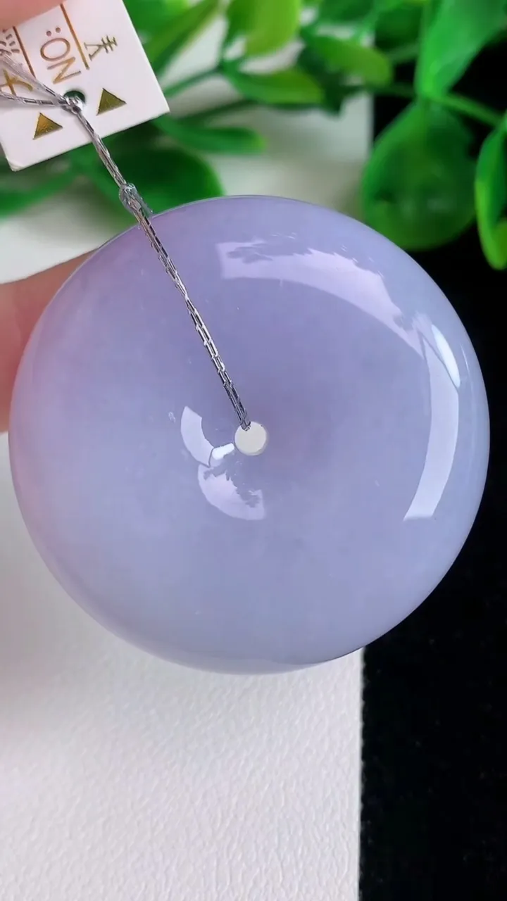 天然A货翡翠紫罗兰平安扣吊坠，尺寸41-12，重量:45.78g
6月22日