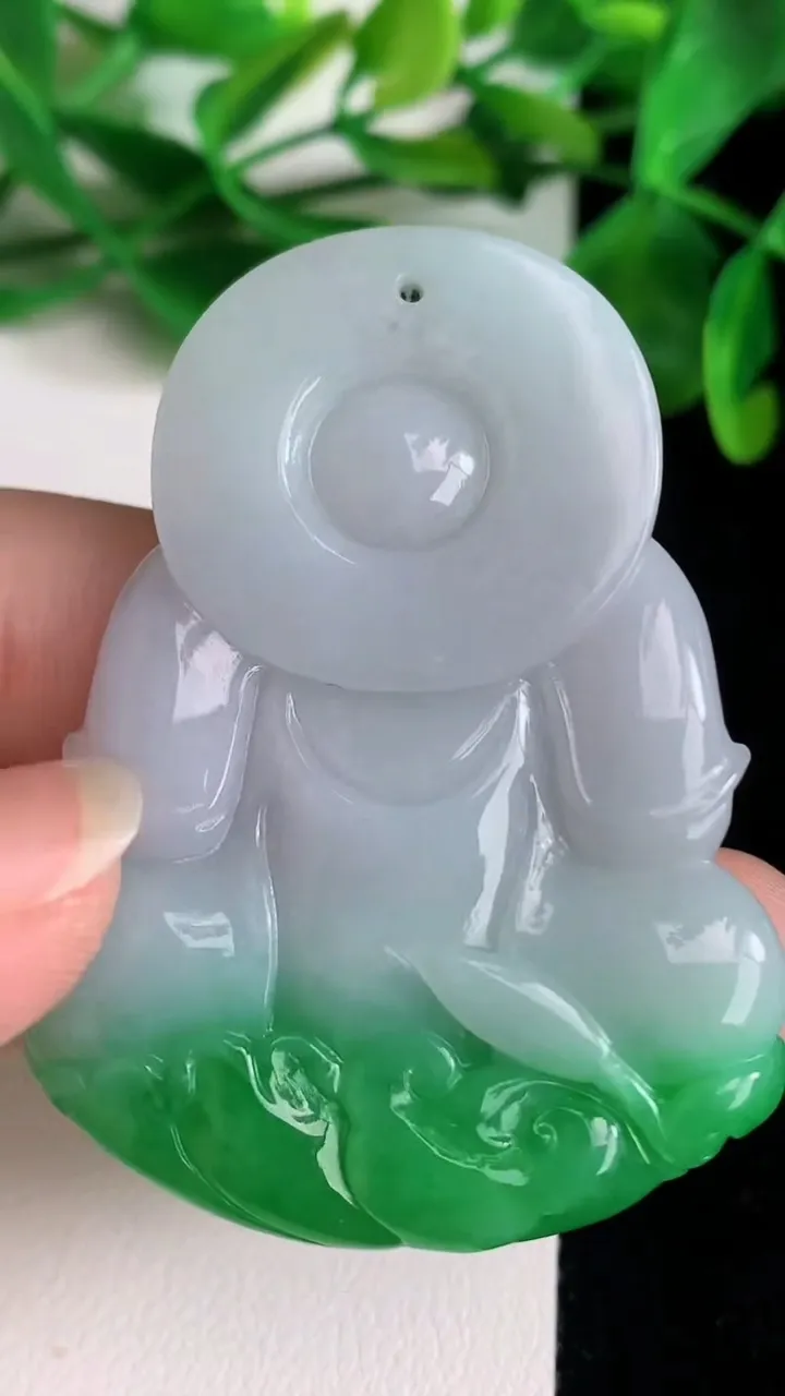 天然A货翡翠观音菩萨吊坠，尺寸53.5-40-8，重量:31.73g
6月22日