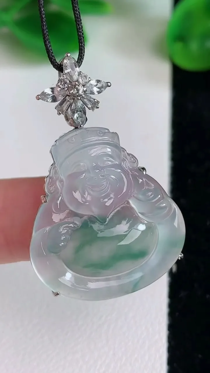 天然A货翡翠种飘花财神爷吊坠，尺寸36.2-25.7-13-7，重量:5.22g
6月22日