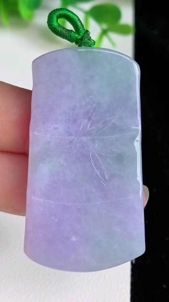 天然A货翡翠春带彩紫罗兰竹节吊坠，尺寸50-27-5.2，重量:19.07g
6月22日