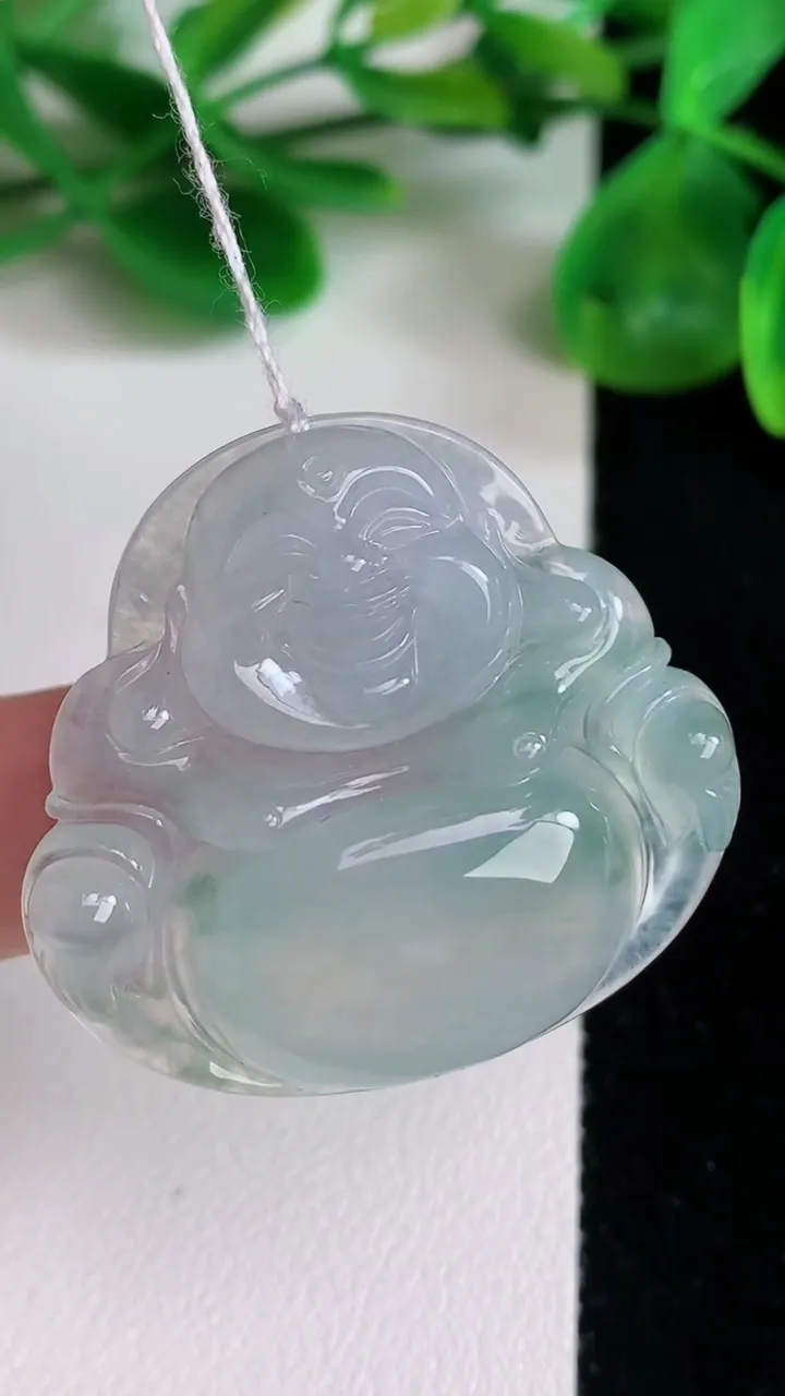 天然A货翡翠冰种飘花佛公吊坠，尺寸33.6-36-6.3，重量:12.23g
6月22日