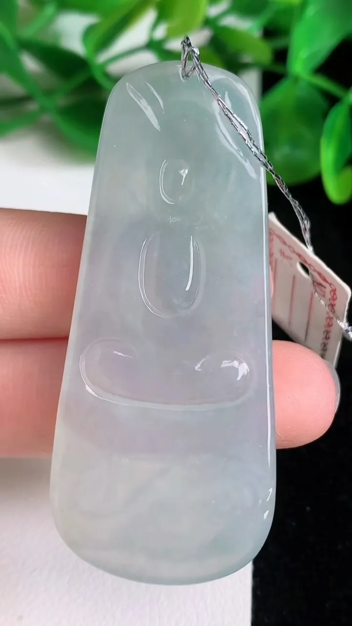 天然A货翡翠大势至观音菩萨吊坠，尺寸59.3-25.7-4.6，重量:17.22g
6月22日