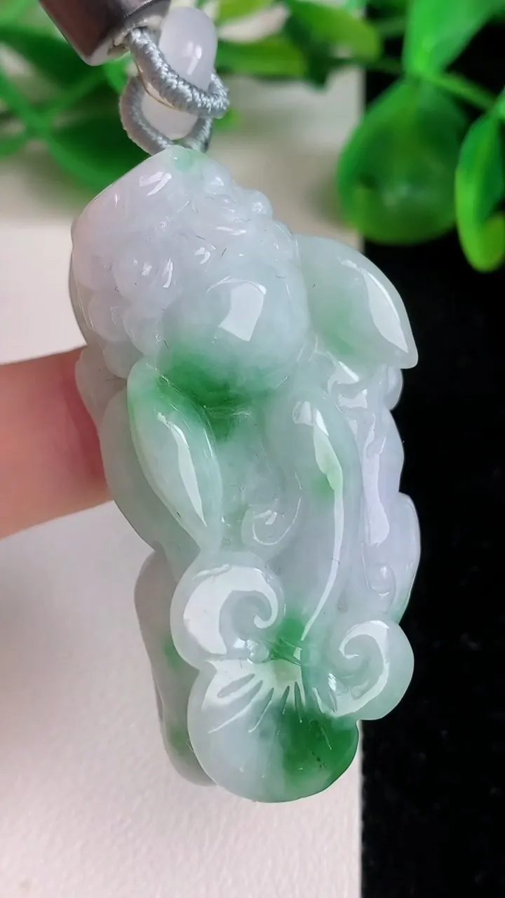 天然A货翡翠貔貅吊坠，尺寸46-24-12.3，重量:36.21g
6月22日