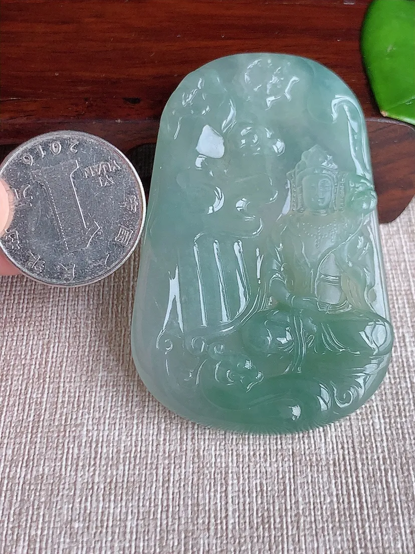 天然A货翡翠冰润晴底大势至菩萨吊坠尺寸62.3×40.4×6m量34.73g 0621