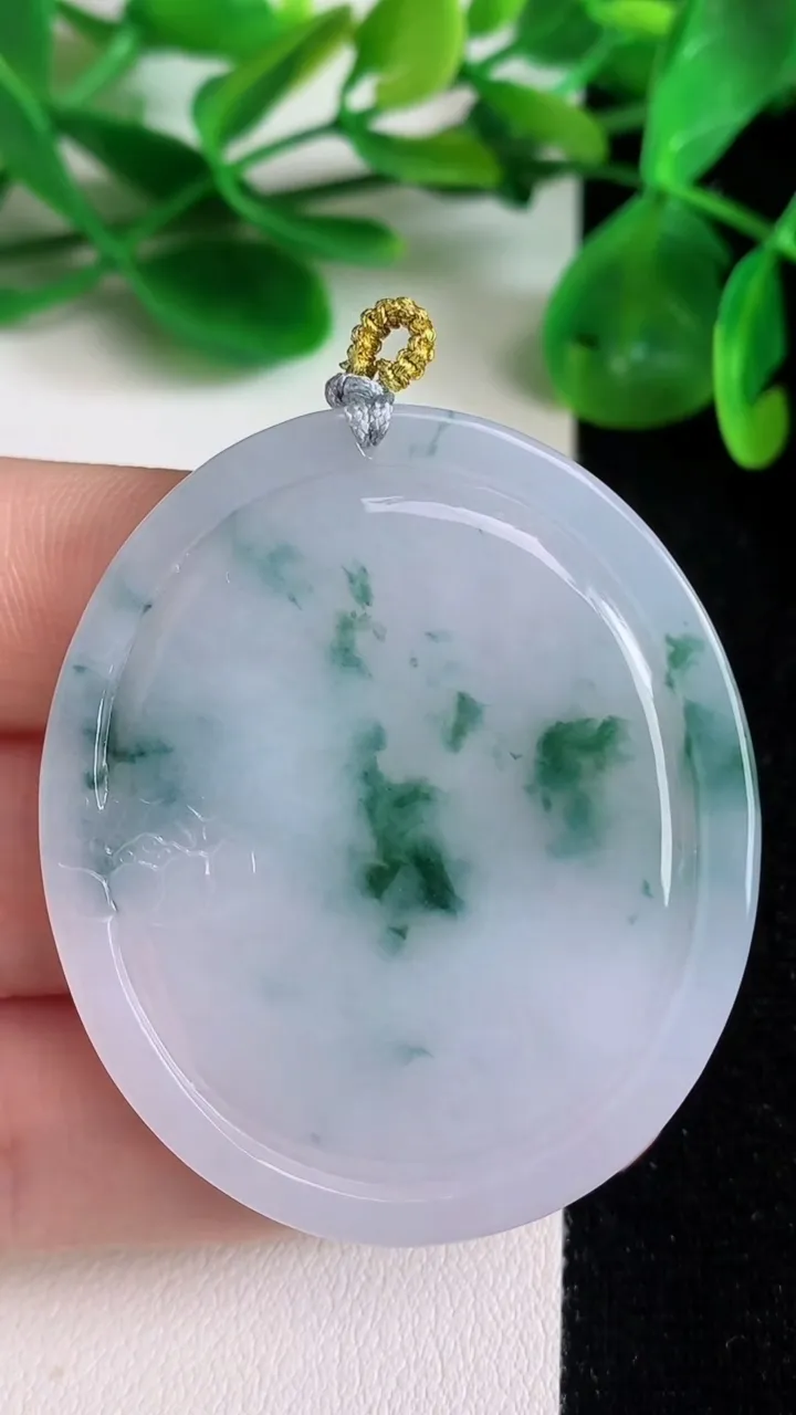 天然A货翡翠飘花生肖猴吊坠，尺寸48-41-5.4，重量:21.39g
6月22日