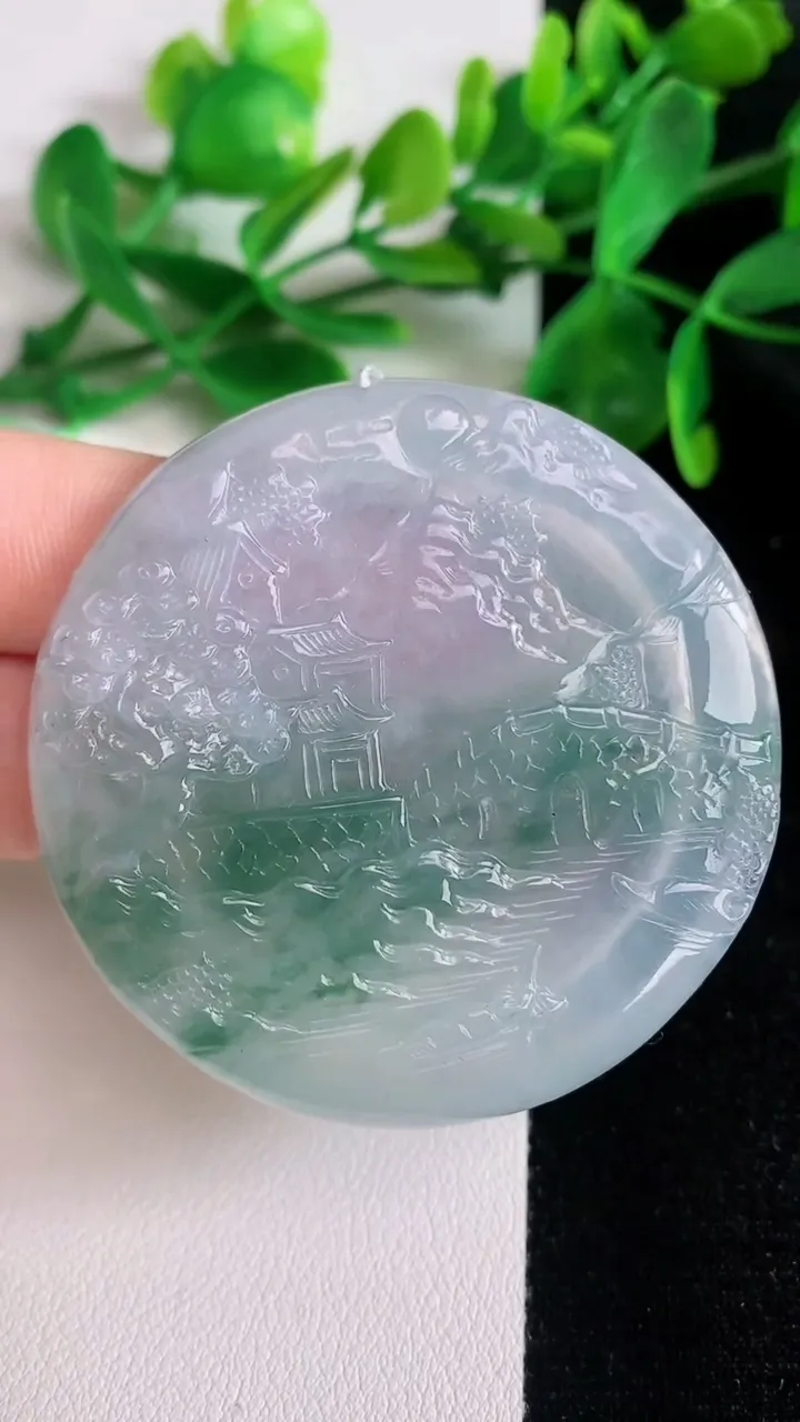 天然A货翡翠种飘花山水牌吊坠，尺寸53.4-5.7，重量:36.40g
6月22日