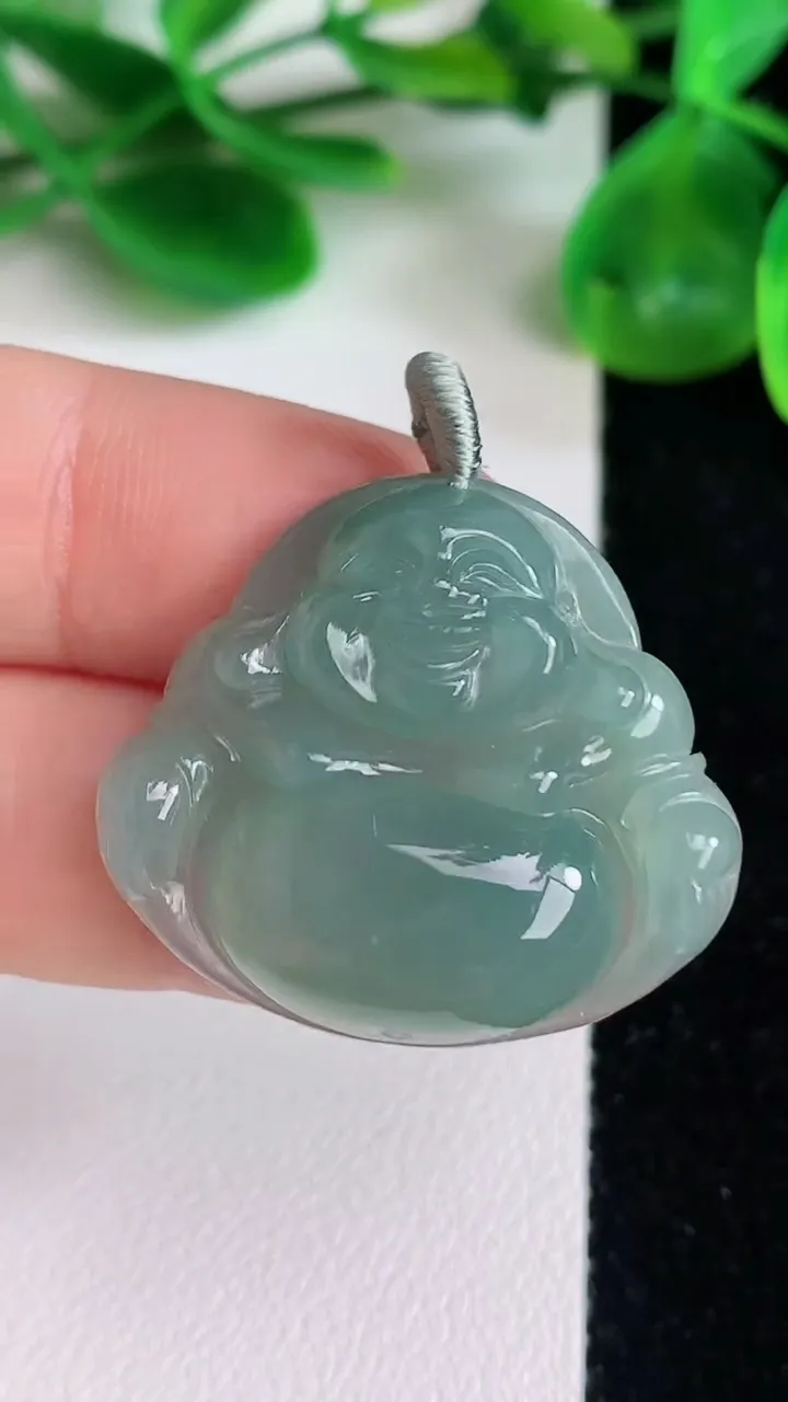 天然A货翡翠佛公吊坠，尺寸26.3-29.5-6，重量:6.95g
6月22日
