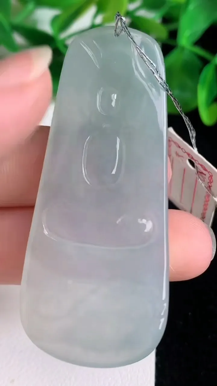 天然A货翡翠大势至观音菩萨吊坠，尺寸59.3-25.7-4.6，重量:17.22g
6月22日