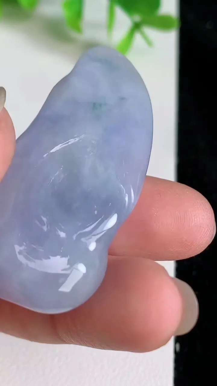 天然A货翡翠紫罗兰飘花悟道吊坠，尺寸51-21-10.8，重量:19.59g
6月22日