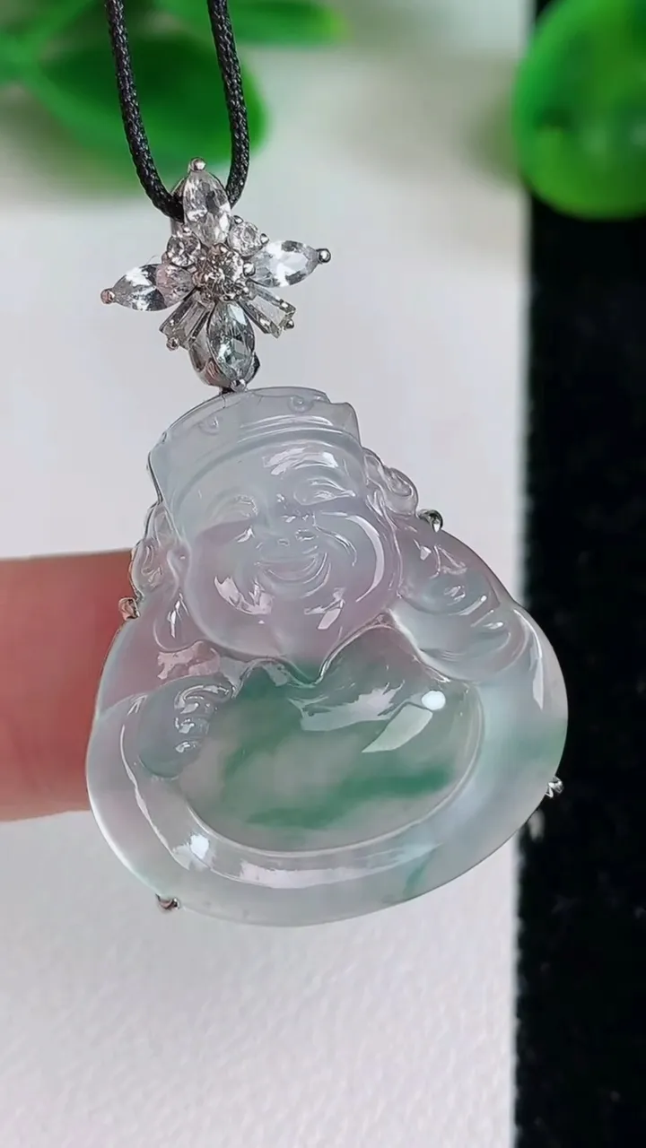 天然A货翡翠种飘花财神爷吊坠，尺寸36.2-25.7-13-7，重量:5.22g
6月22日