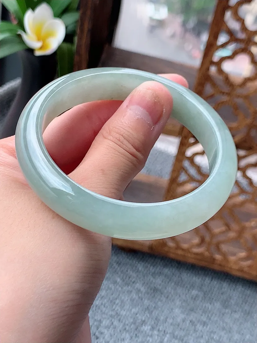 天然A货翡翠晴底正装正圈手镯56-57圈口 尺寸56.8×12×7.6m量54.46g 0622