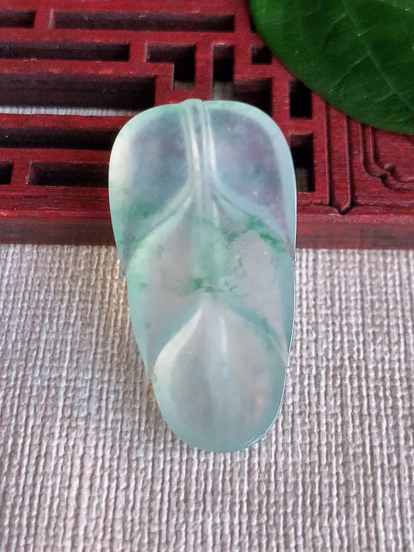 天然A货翡翠飘花一刀切叶子金枝玉叶镶嵌件尺寸36×18.8×4.3m量6.06g 0622