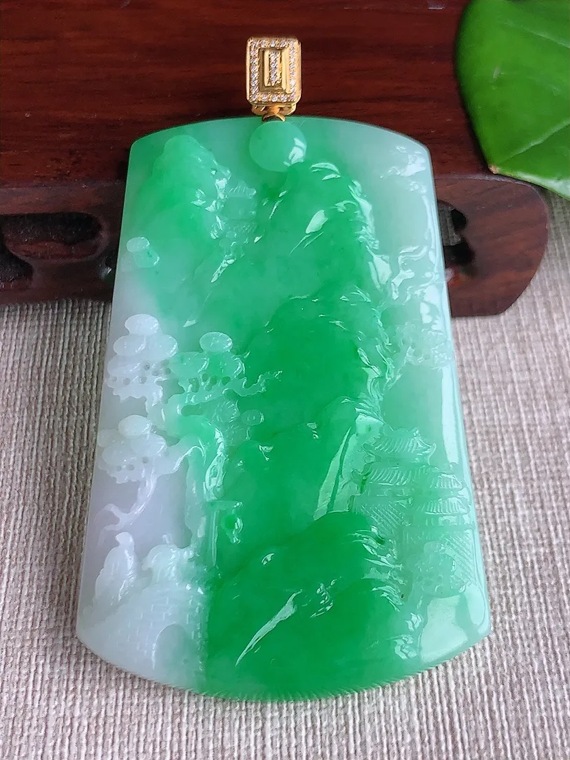 天然A货翡翠18K金伴飘绿意境山水牌吊坠 尺寸74.8×65.5×43.2×6m量39.92g 06