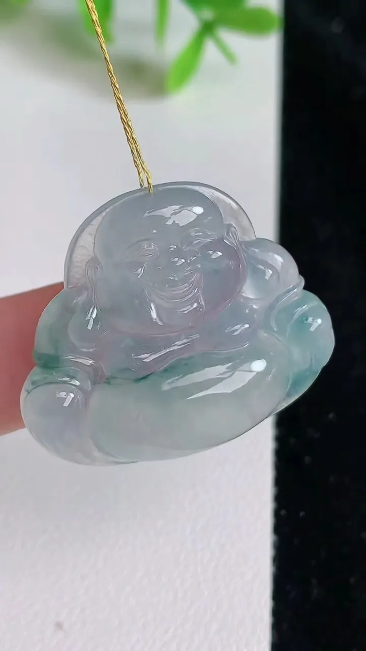 天然A货翡翠种飘花佛公吊坠，尺寸27.6-32.5-6.2，重量:8.91g
6月23日