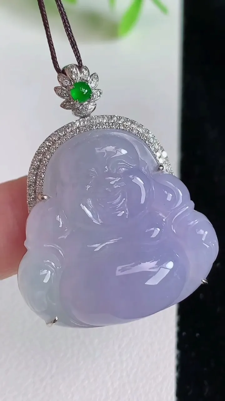 天然A货翡翠种春带彩紫罗兰佛公吊坠，尺寸36.4-26.4-28.5-9，重量:10.93g
6月2