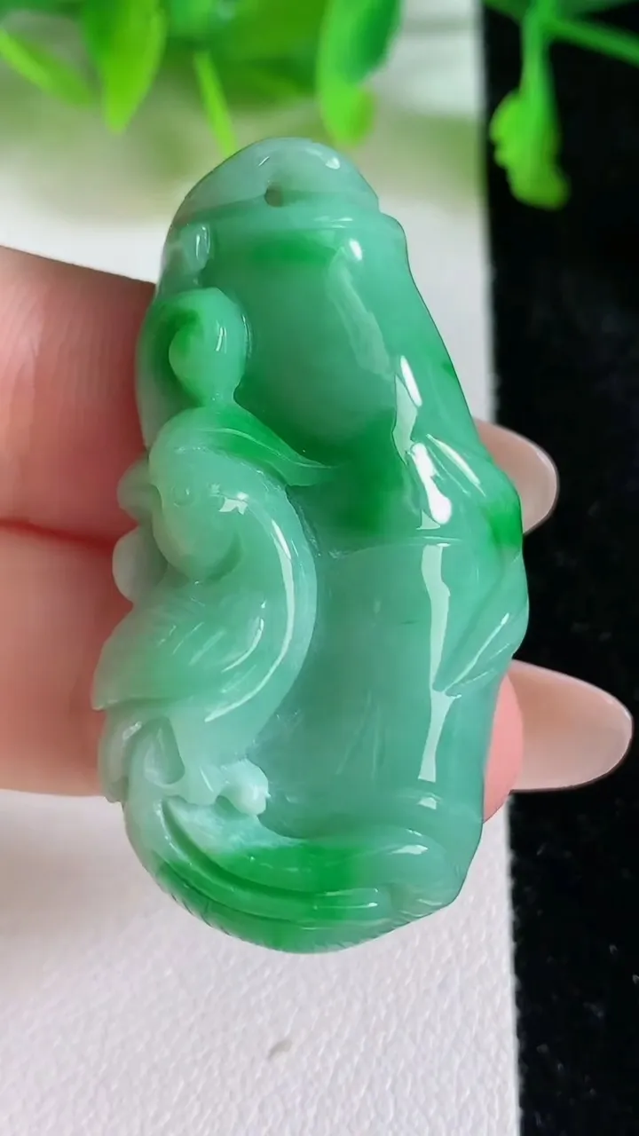 天然A货翡翠节节高升 竹节吊坠，尺寸43-23-9.5，重:14.97g
6月23日