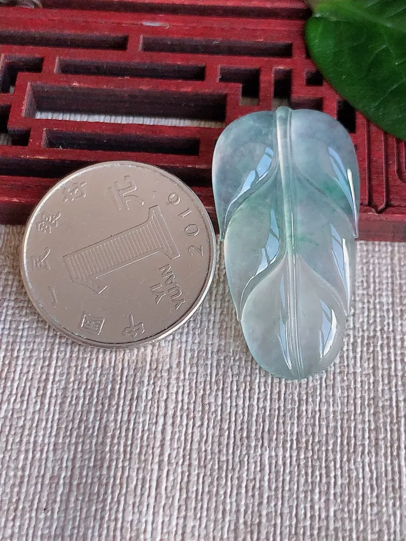 天然A货翡翠飘花一刀切叶子金枝玉叶镶嵌件尺寸36×18.8×4.3m量6.06g 0622