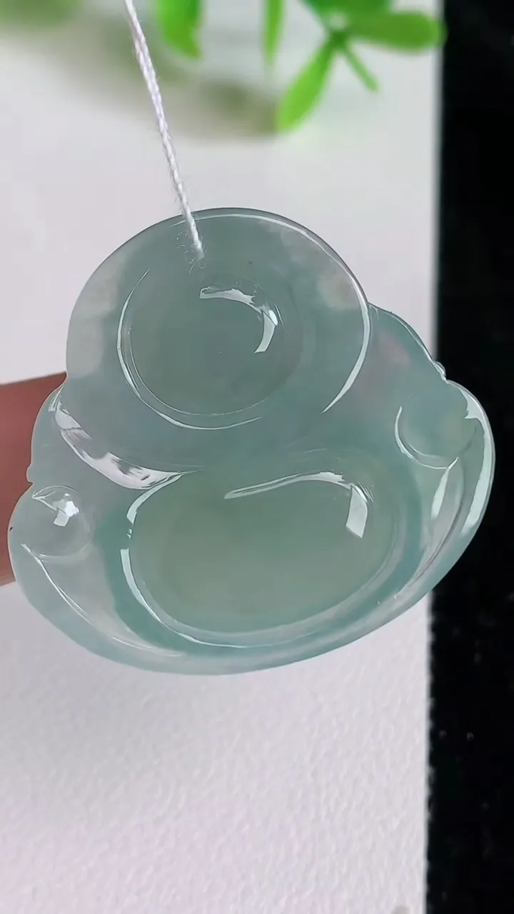天然A货翡翠佛公吊坠，尺寸30.5-32.7-6.5，重量:9.65g
6月23日