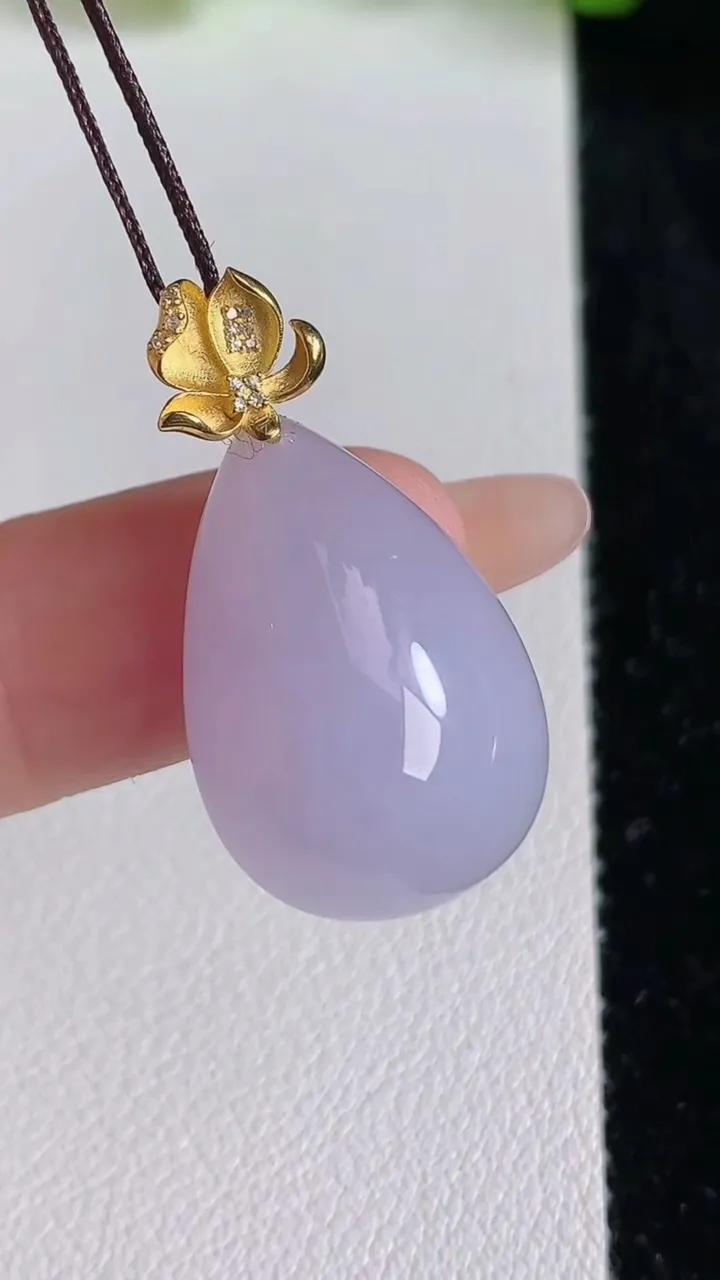 天然A货翡翠18k金紫罗兰水滴吊坠，尺寸24.3-15.6-10，重量:5.45g
6月24日