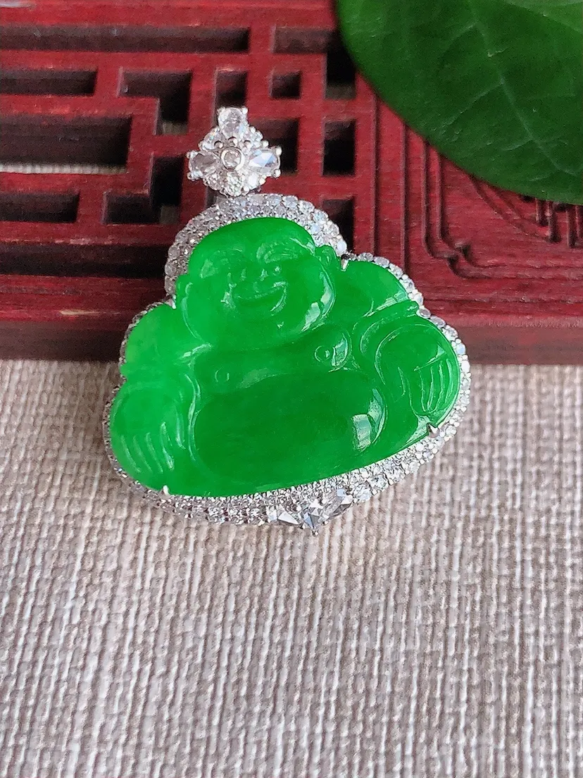 天然A货翡翠18K金伴阳绿佛公吊坠尺寸30×25.5×9.5裸石17.7×23.4m量6.34g 0622