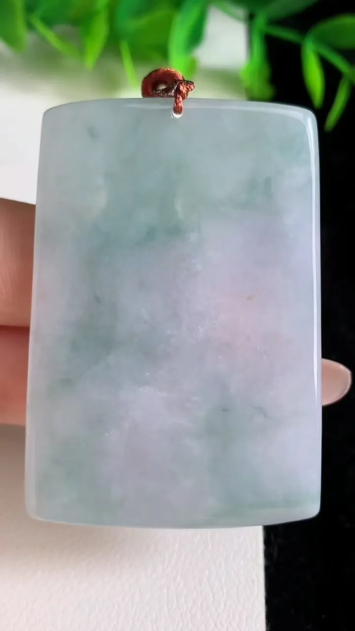 天然A货翡翠阿弥陀佛吊坠，尺寸53.7-37.5-5，重量:25.88g
6月24日