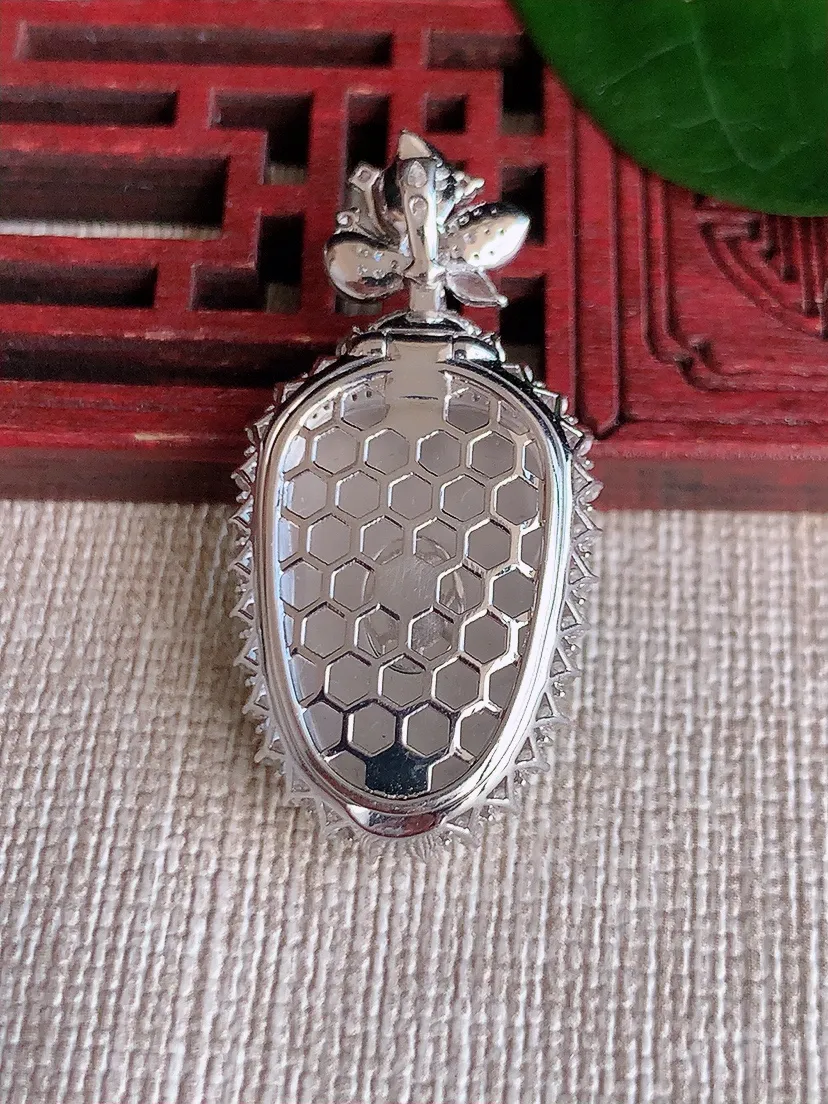 天然A货翡翠18K金伴阳绿叶子金枝玉叶吊坠 尺寸36.7×18×7.8裸石21×13m量5.60g 