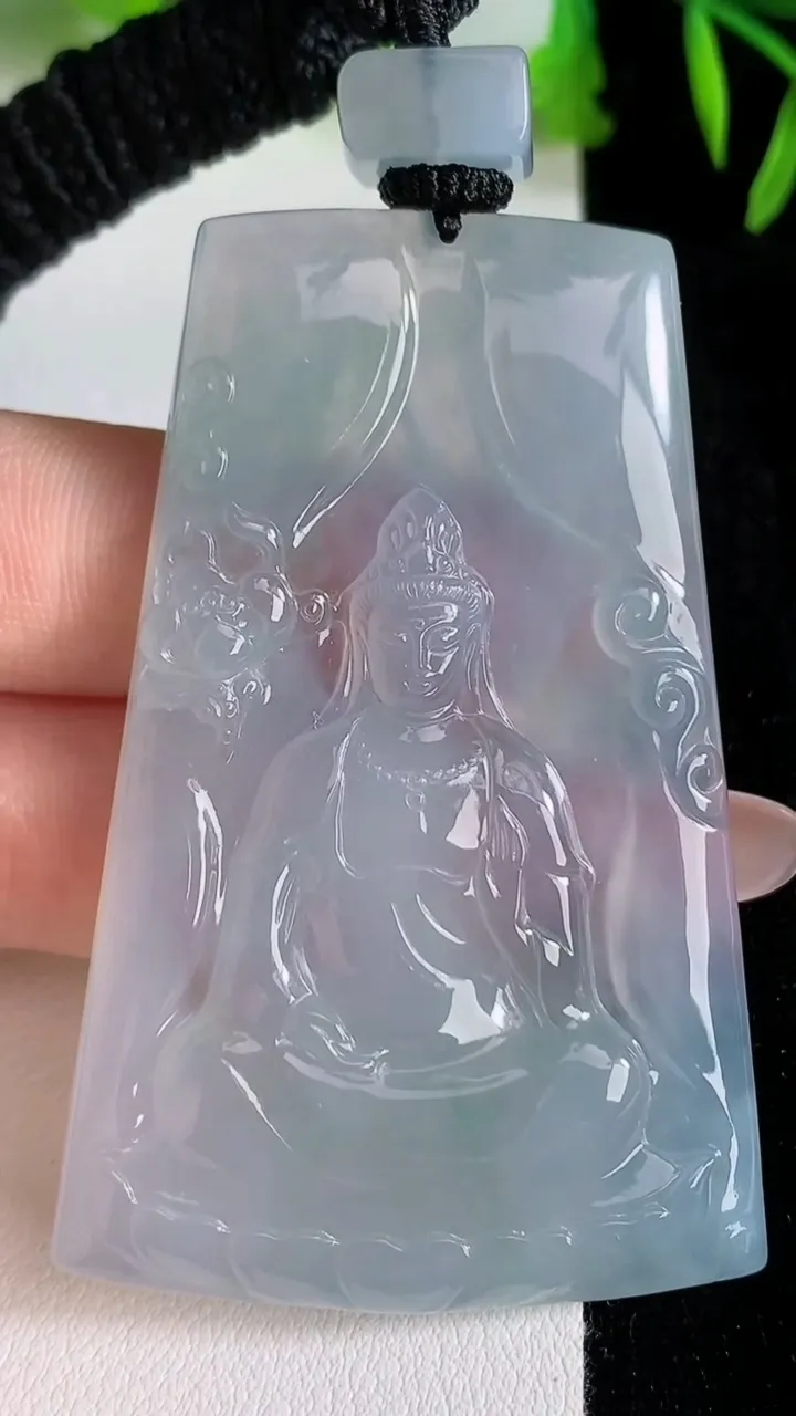 天然A货翡翠观音菩萨吊坠，尺寸61.3-38-5.8，重量:35.45g
6月24日