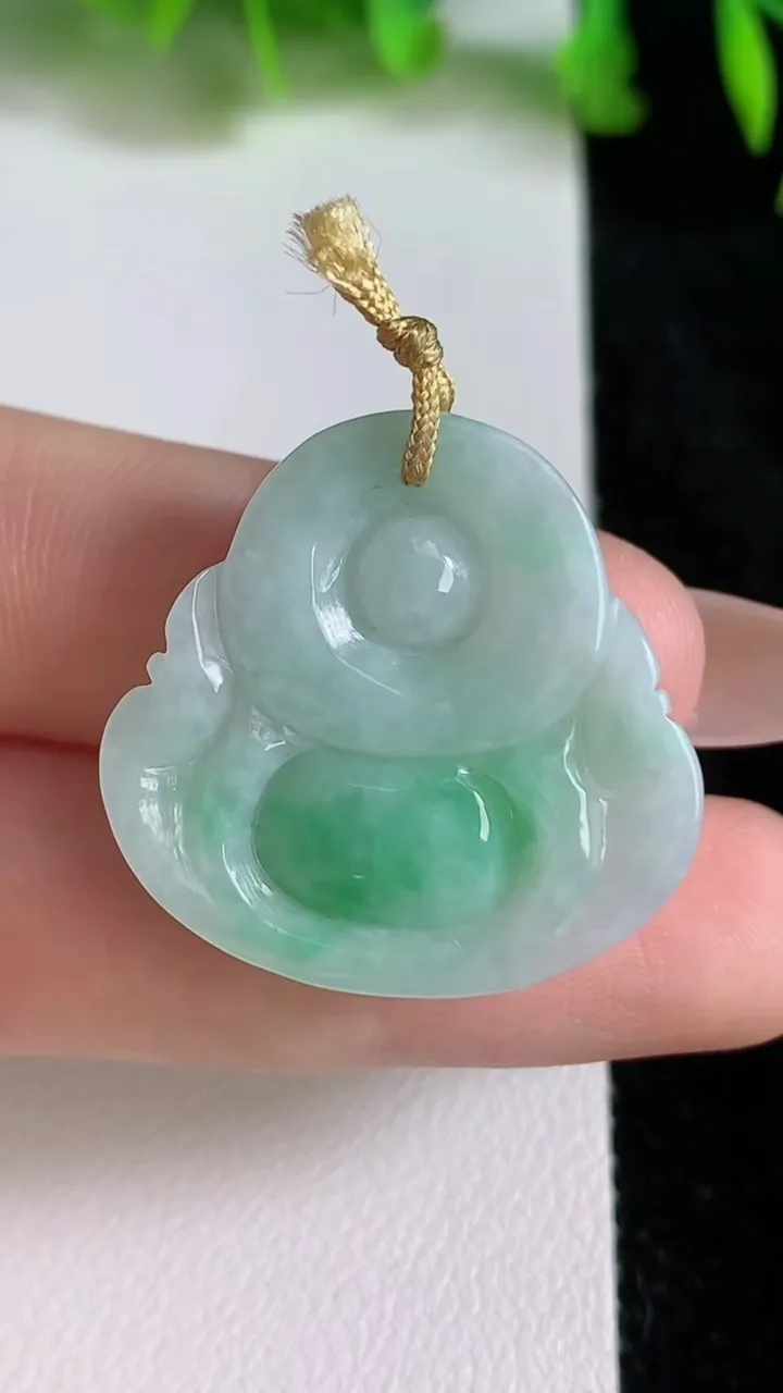 天然A货翡翠佛公吊坠，尺寸26-27-6，重量:6.24g
6月24日