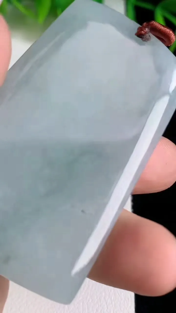 天然A货翡翠阿弥陀佛吊坠，尺寸5498-35.5-5，重量:23.80g
6月24日