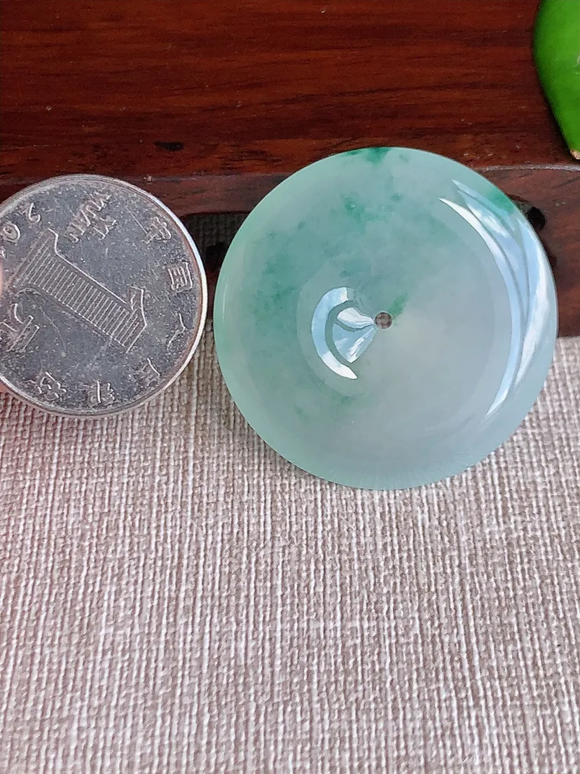 天然A货翡翠飘花大平安扣吊坠尺寸35×5.6m量15.10g 0622