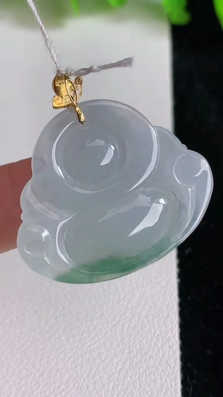 天然A货翡翠佛公吊坠，尺寸26-30.4-5.5，重量:6.65g
6月24日