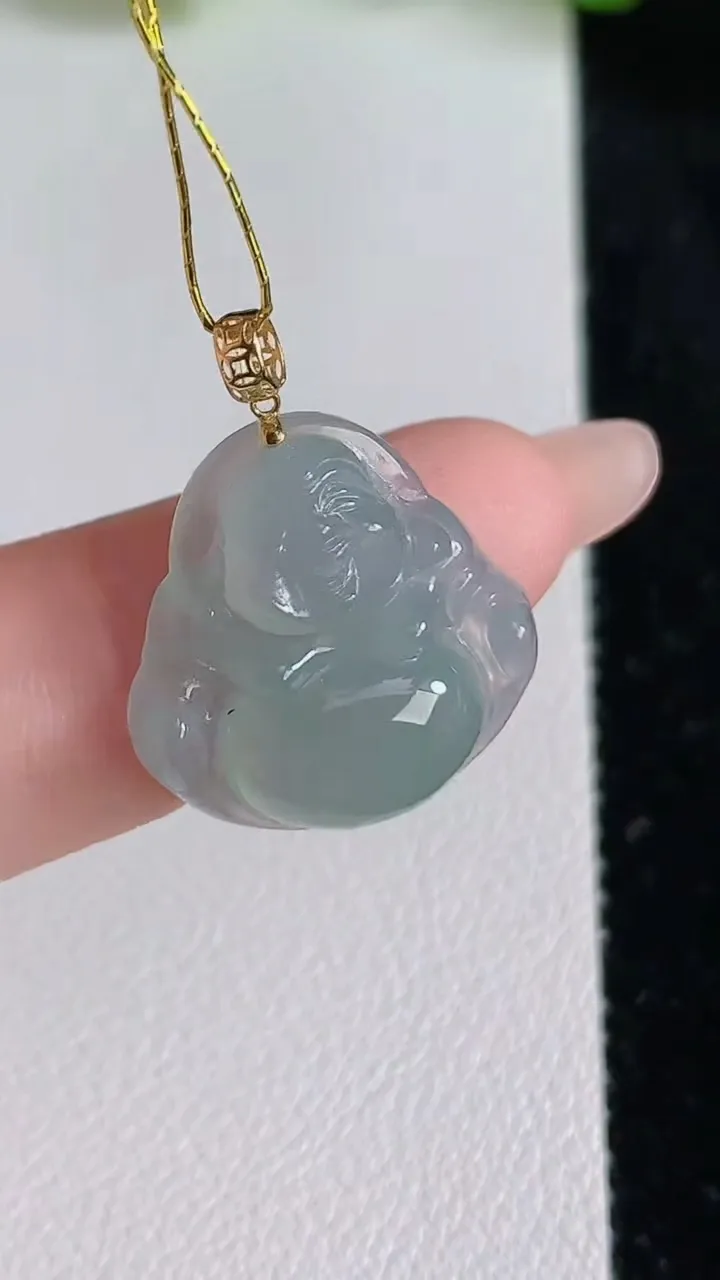 天然A货翡翠佛公吊坠，尺寸20.4-17.8-5.5，重量:2.70g
6月24日