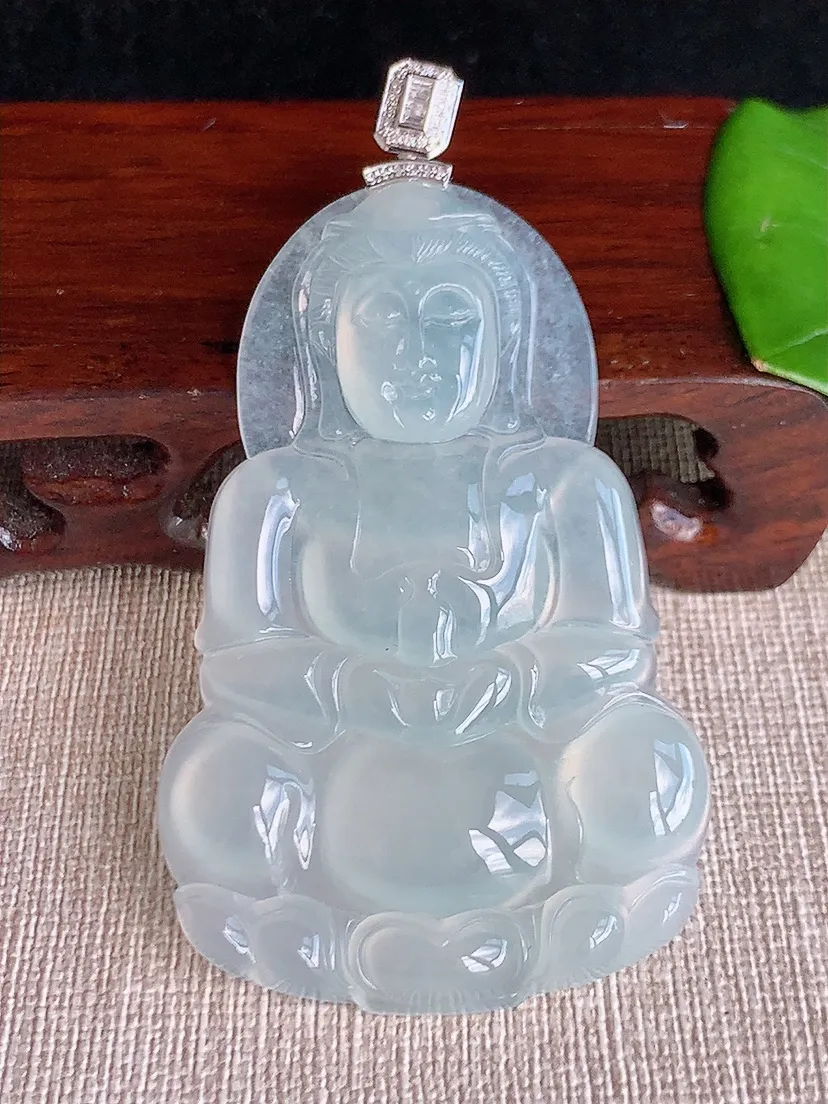天然A货翡翠18K金伴白月光大正装观音吊坠尺寸73.8×63×40.7×6m量27.72g 0622