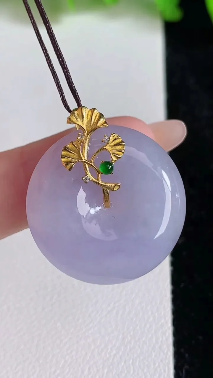 天然A货翡翠18k金紫罗兰平安扣吊坠，尺寸24-6，重量:7.98g
6月24日
