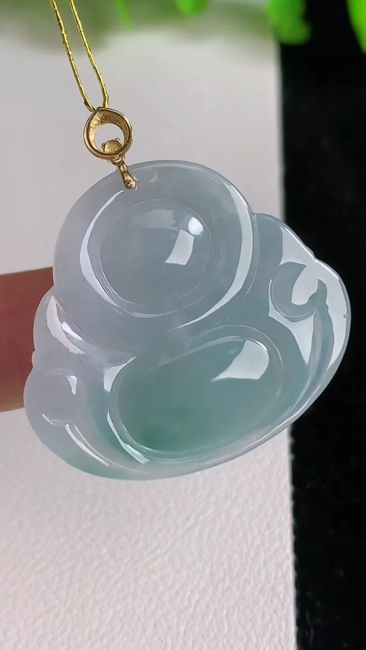 天然A货翡翠18k金飘花佛公吊坠，尺寸28.7-32-5.5，重量:7.05g
6月24日