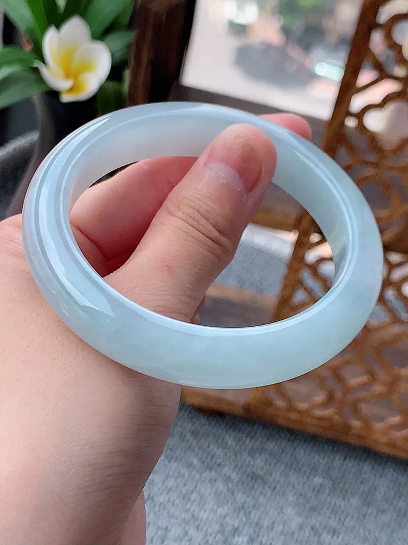 天然A货翡翠正装正圈手镯57-58圈口 尺寸57.8×12×8.8mm 重量64.55g 0622