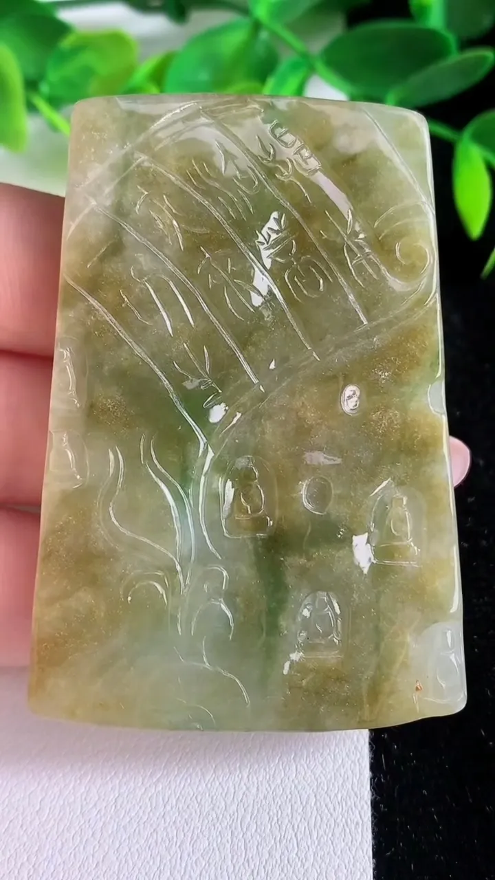 天然A货翡翠虚空藏观音菩萨吊坠，尺寸60.5-42.6-8，重:42.30g
6月24日