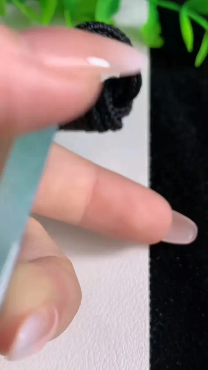 天然A货翡翠大势至观音菩萨吊坠，尺寸66-42.3-4.8，重量:39.50g
6月24日