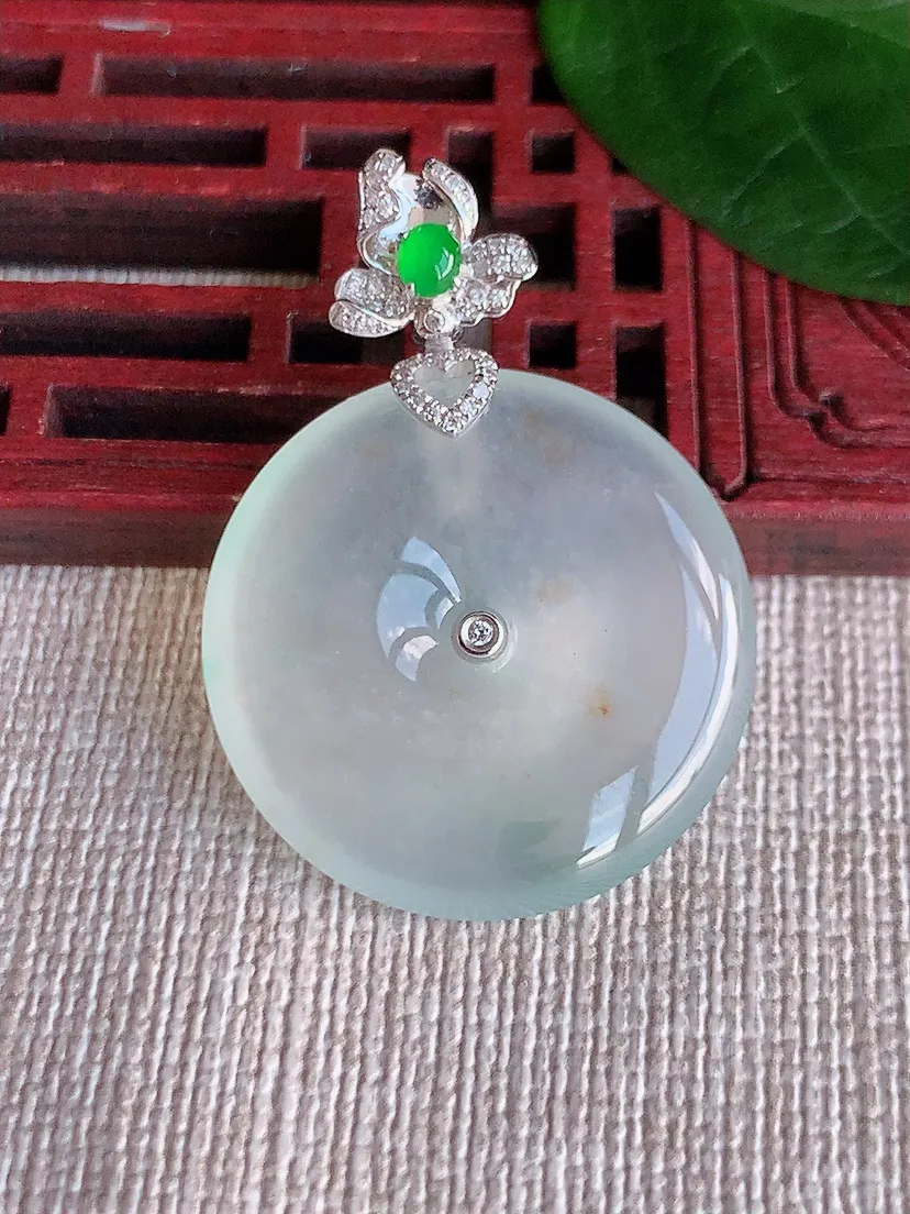 天然A货翡翠18K金伴撒金花平安扣吊坠尺寸35.6×25.5×4.5m量7.88g 0622