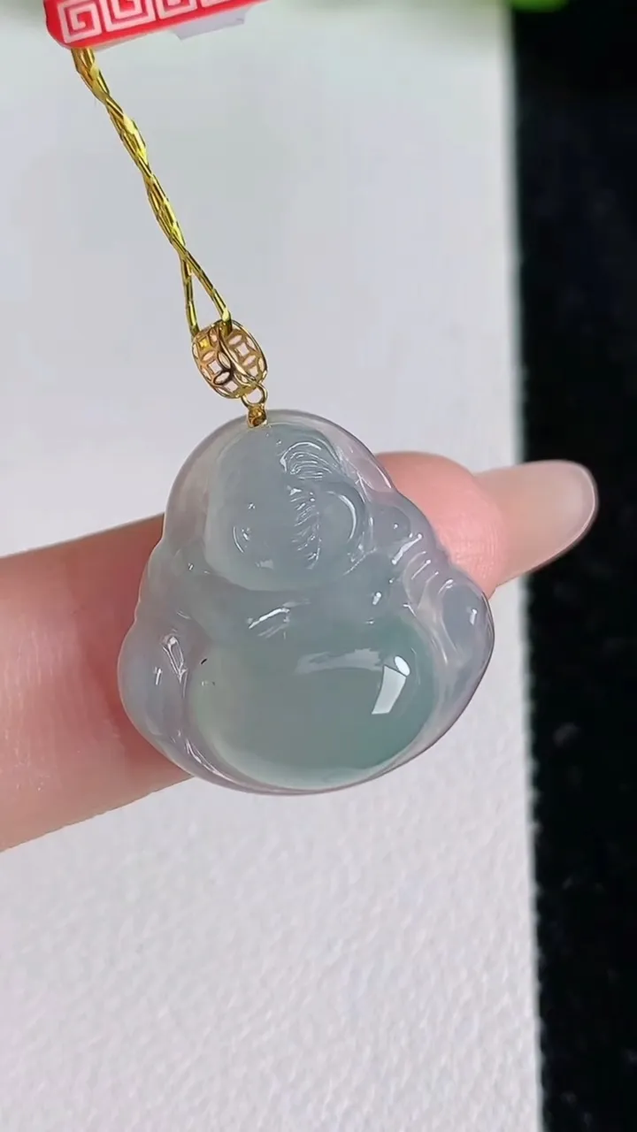 天然A货翡翠佛公吊坠，尺寸20.4-17.8-5.5，重量:2.70g
6月24日
